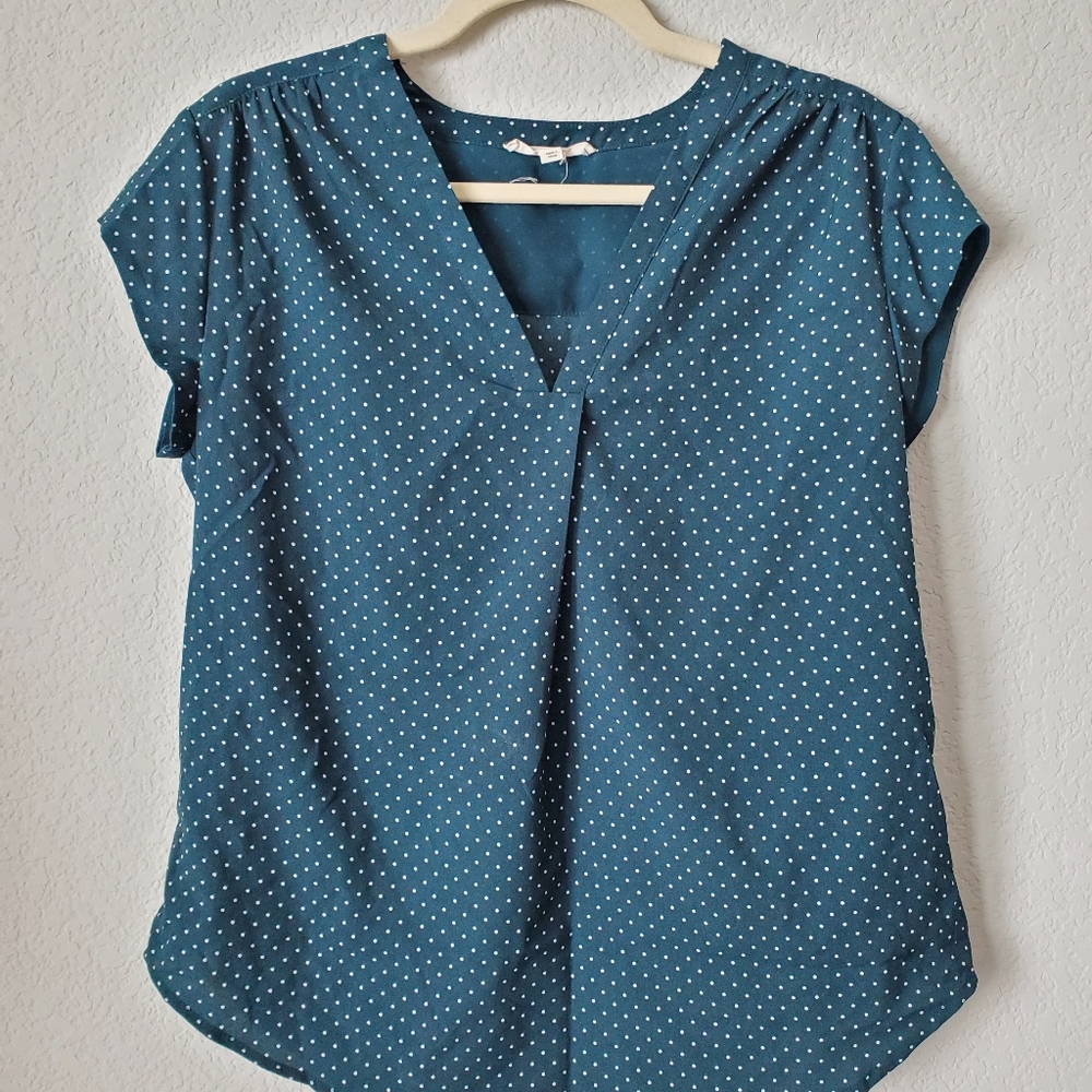 Fun2Fun Lillian V-Neck Blouse Stitch Fix (M)